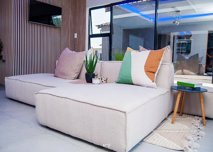 Overflow Accommodation Lodge
